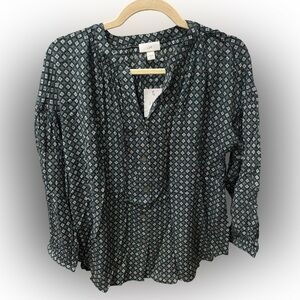 JJill women’s smocked Henley top, size medium NWT!